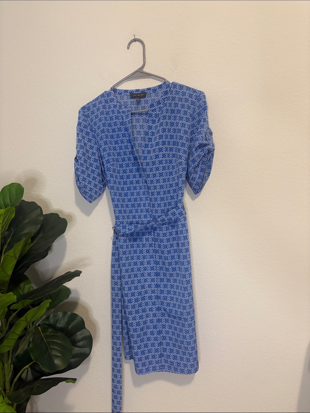 The limited size 4 blue and white belted dresse
